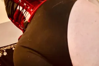 💋thirsty thursday hhr specials... - Image 3